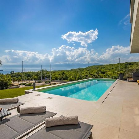 Villa Ameli Apartment With Swimming Pool ริเยกา ภายนอก รูปภาพ