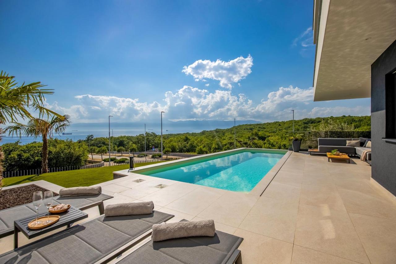 Villa Ameli Apartment With Swimming Pool ริเยกา ภายนอก รูปภาพ