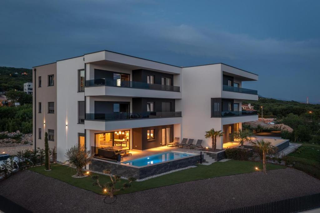 Villa Ameli Apartment With Swimming Pool ริเยกา ภายนอก รูปภาพ